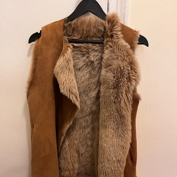THEORY reversible shearling vest - Picture 3 of 6